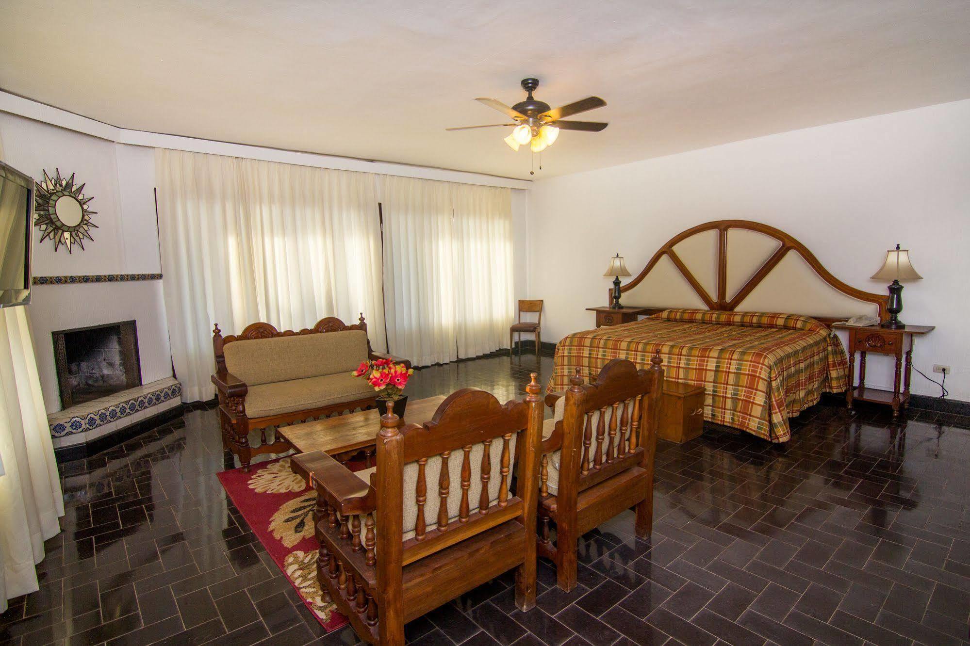 Hotel Playa De Cortes Guaymas Esterno foto